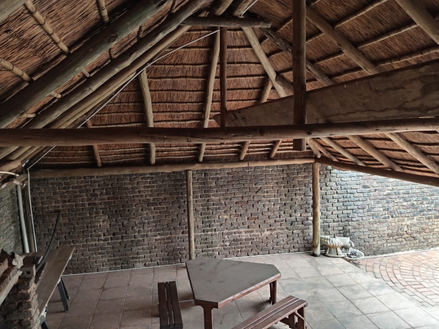 4 Bedroom Property for Sale in Lindhaven Gauteng