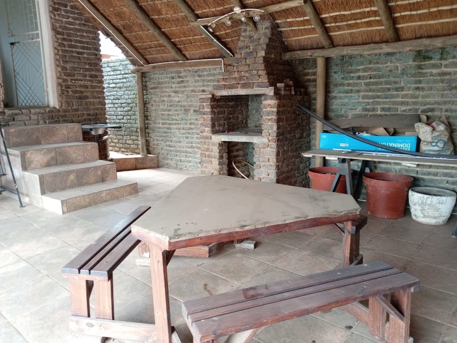4 Bedroom Property for Sale in Lindhaven Gauteng