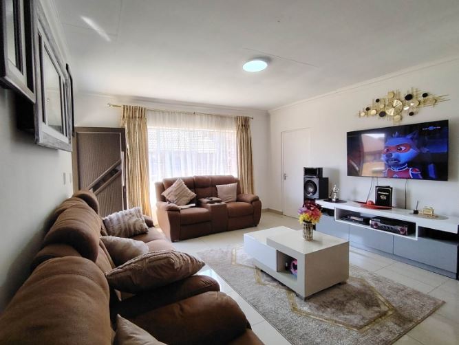 3 Bedroom Property for Sale in Meredale Gauteng