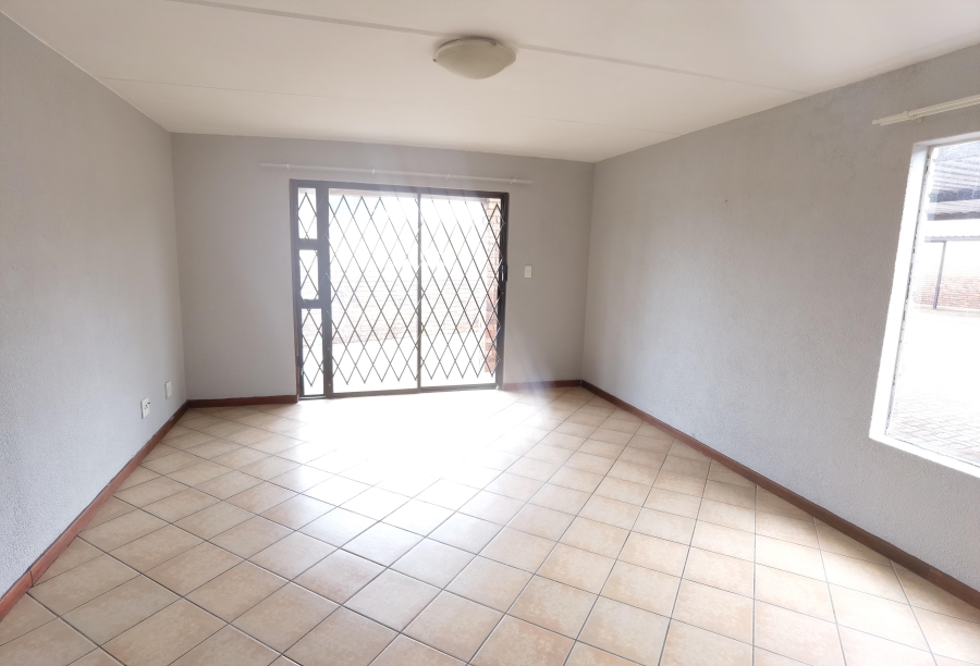 To Let 2 Bedroom Property for Rent in Norton Home Estate AH Gauteng