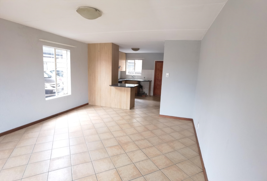 To Let 2 Bedroom Property for Rent in Norton Home Estate AH Gauteng