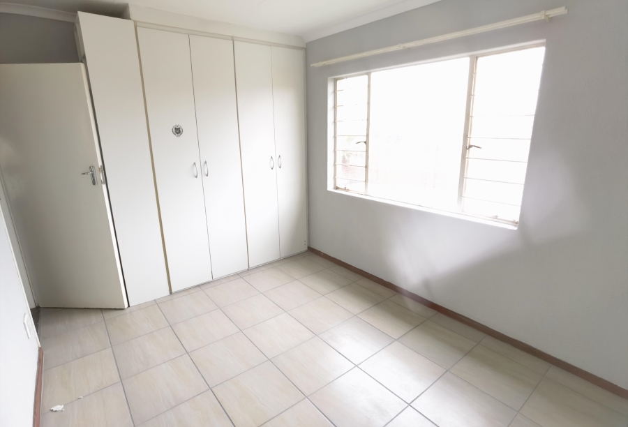To Let 2 Bedroom Property for Rent in Norton Home Estate AH Gauteng