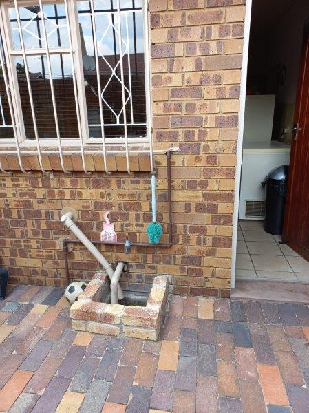 To Let 3 Bedroom Property for Rent in Selcourt Gauteng