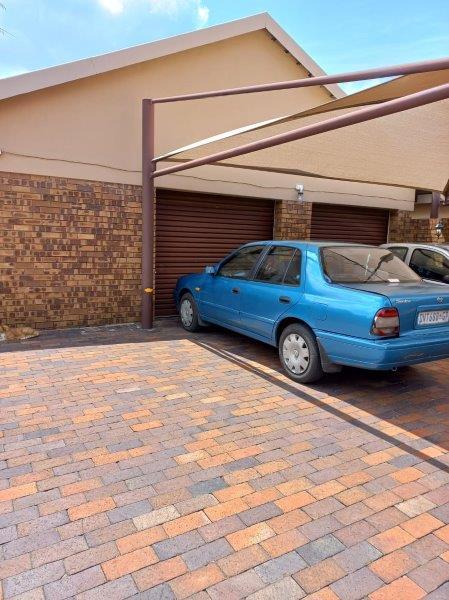 To Let 3 Bedroom Property for Rent in Selcourt Gauteng