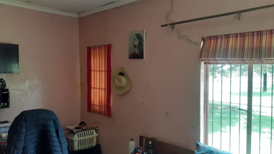 4 Bedroom Property for Sale in Mullerstuine Gauteng