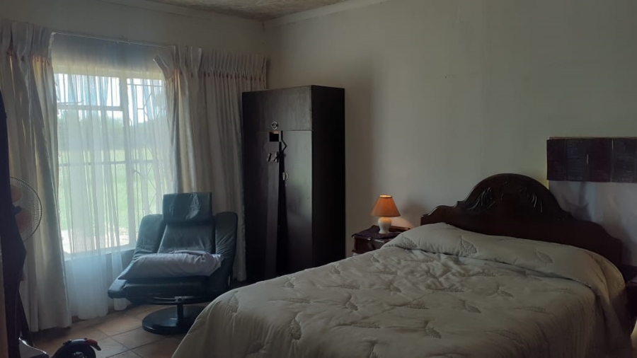 4 Bedroom Property for Sale in Mullerstuine Gauteng
