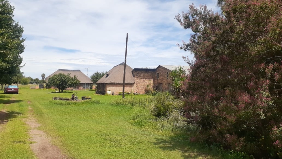 4 Bedroom Property for Sale in Mullerstuine Gauteng