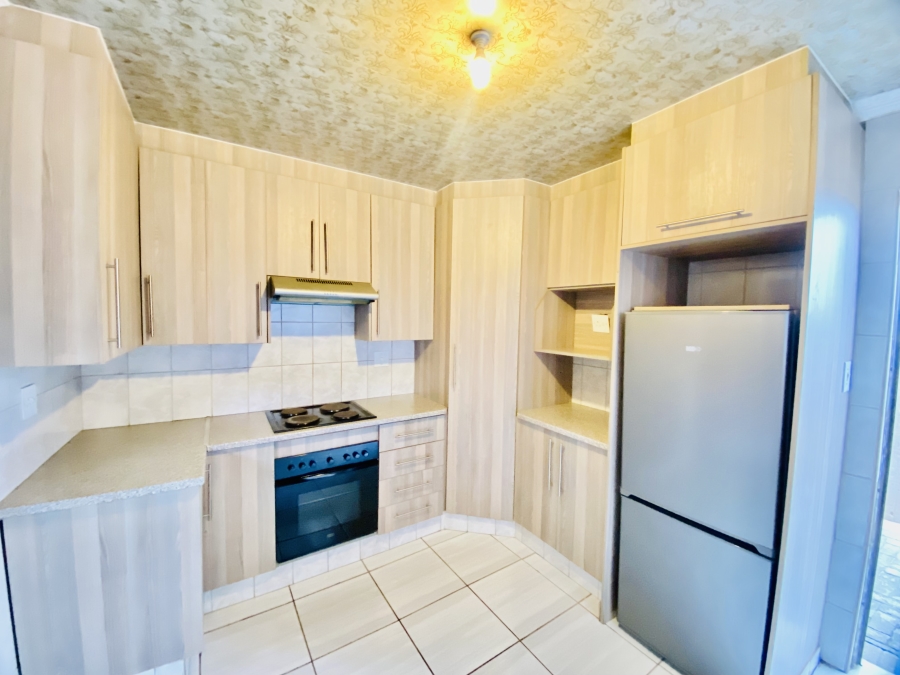 2 Bedroom Property for Sale in Daveyton Gauteng