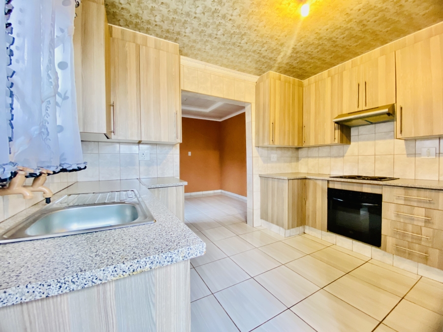 2 Bedroom Property for Sale in Daveyton Gauteng