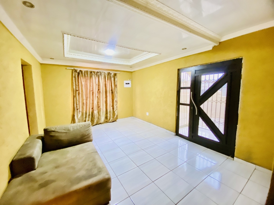 2 Bedroom Property for Sale in Daveyton Gauteng