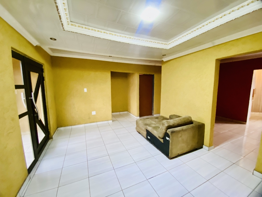 2 Bedroom Property for Sale in Daveyton Gauteng