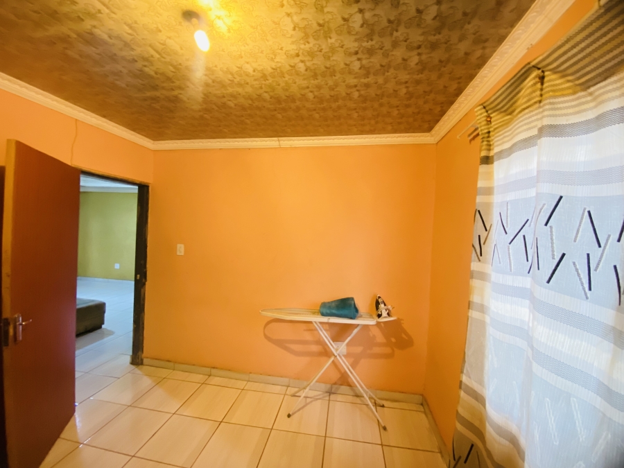 2 Bedroom Property for Sale in Daveyton Gauteng