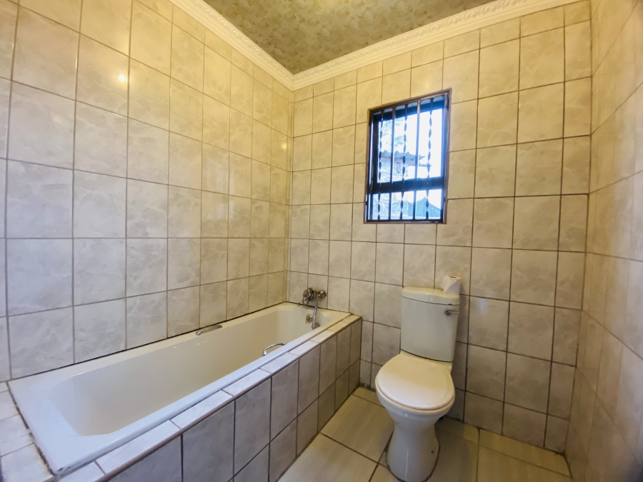 2 Bedroom Property for Sale in Daveyton Gauteng