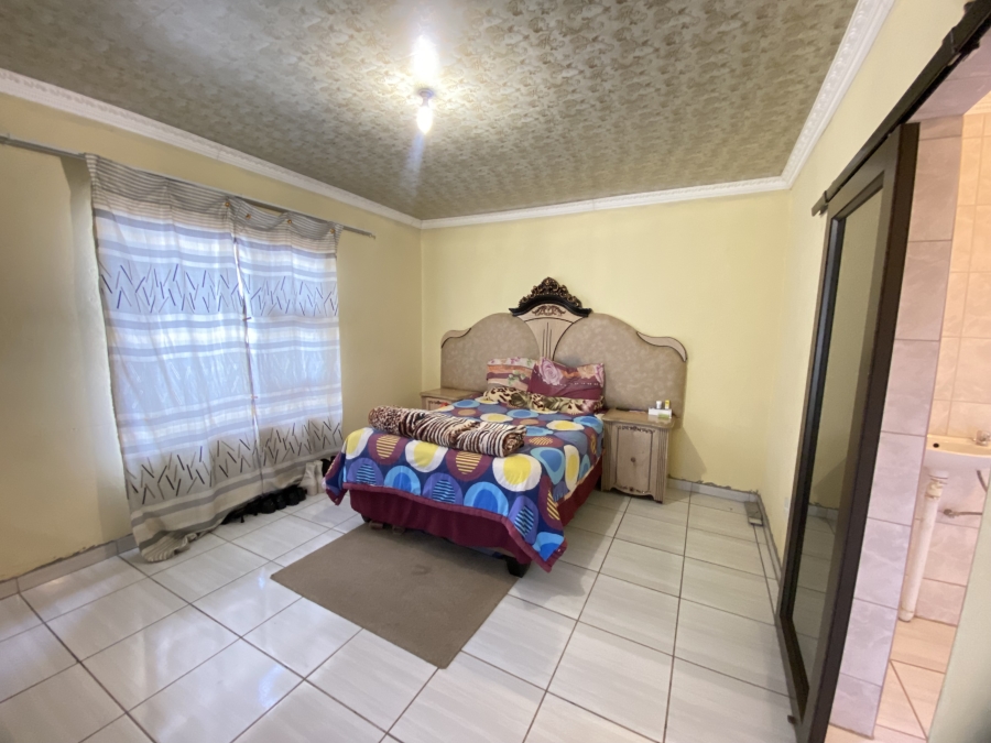 2 Bedroom Property for Sale in Daveyton Gauteng