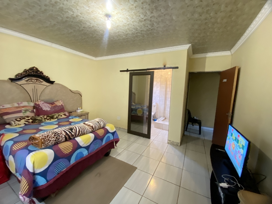 2 Bedroom Property for Sale in Daveyton Gauteng