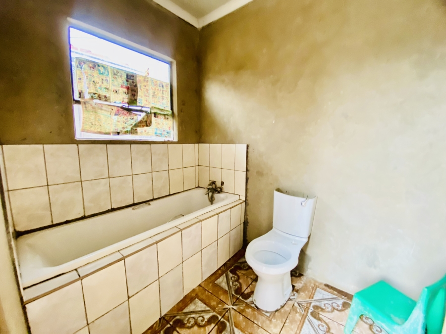 2 Bedroom Property for Sale in Daveyton Gauteng