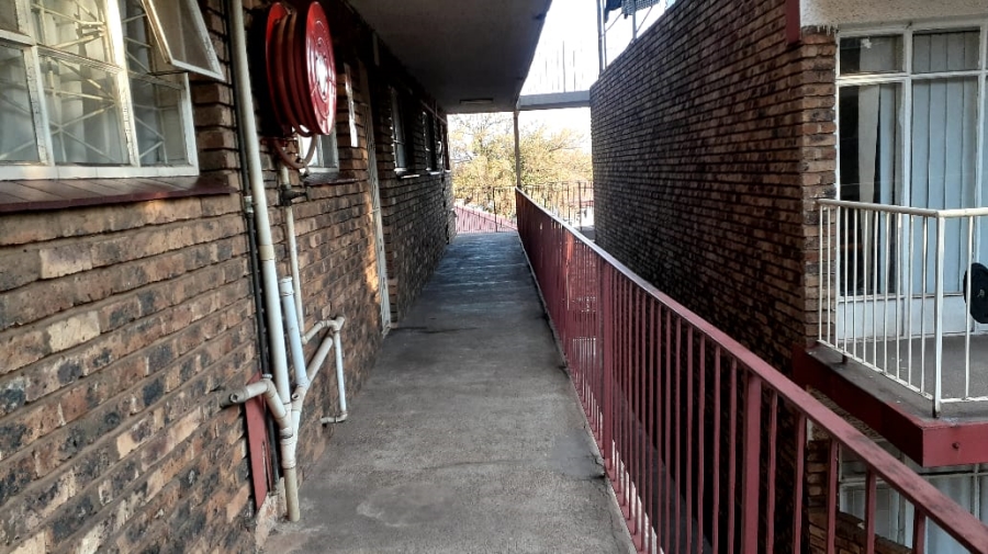 2 Bedroom Property for Sale in Vanderbijlpark CW 2 Gauteng