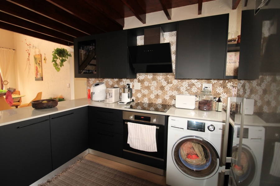 To Let 2 Bedroom Property for Rent in Lonehill Gauteng