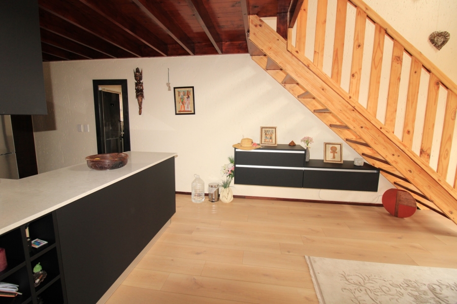 To Let 2 Bedroom Property for Rent in Lonehill Gauteng