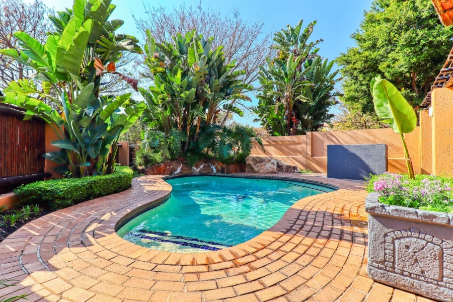 To Let 2 Bedroom Property for Rent in Lonehill Gauteng