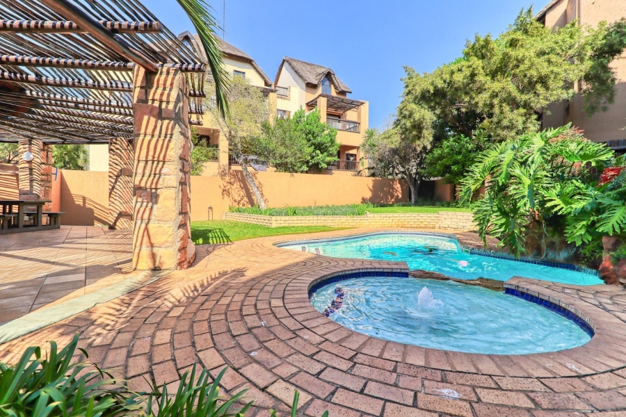 To Let 2 Bedroom Property for Rent in Lonehill Gauteng