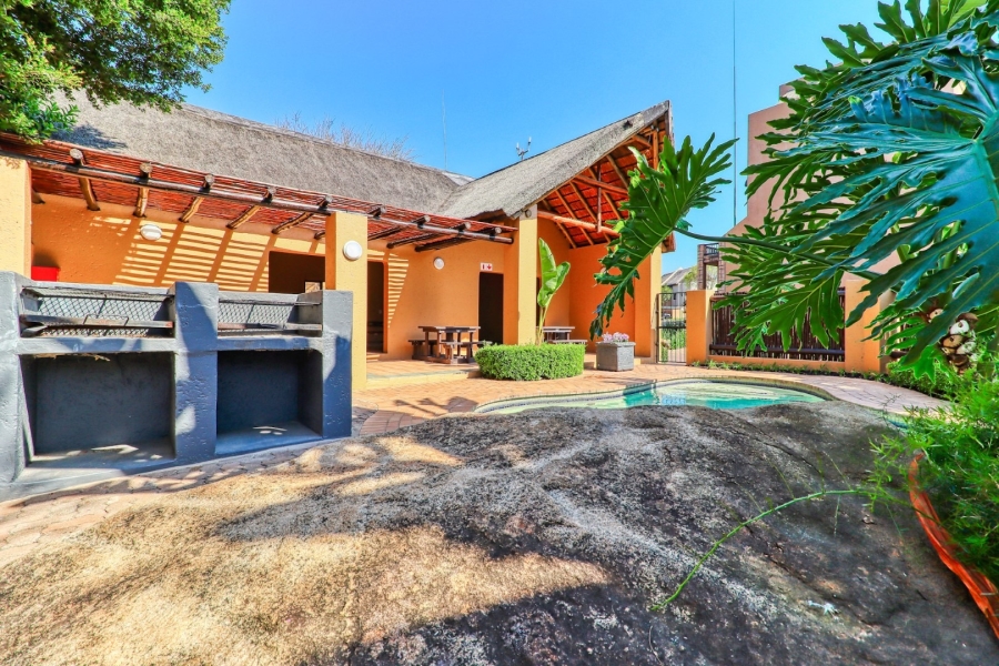 To Let 2 Bedroom Property for Rent in Lonehill Gauteng