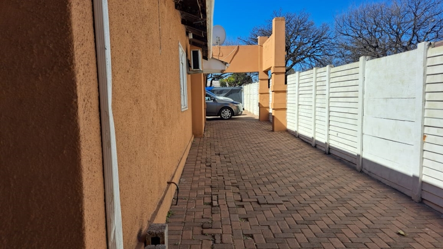 3 Bedroom Property for Sale in Vanderbijlpark Cw 6 Gauteng