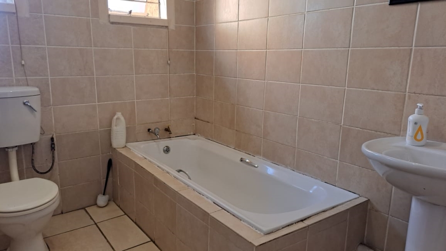 3 Bedroom Property for Sale in Vanderbijlpark Cw 6 Gauteng