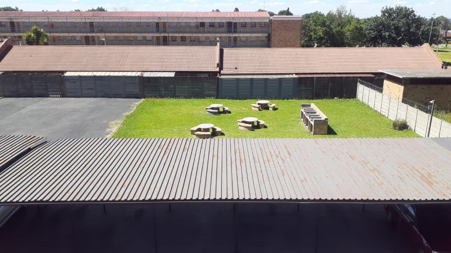 2 Bedroom Property for Sale in Vanderbijlpark CW 3 Gauteng