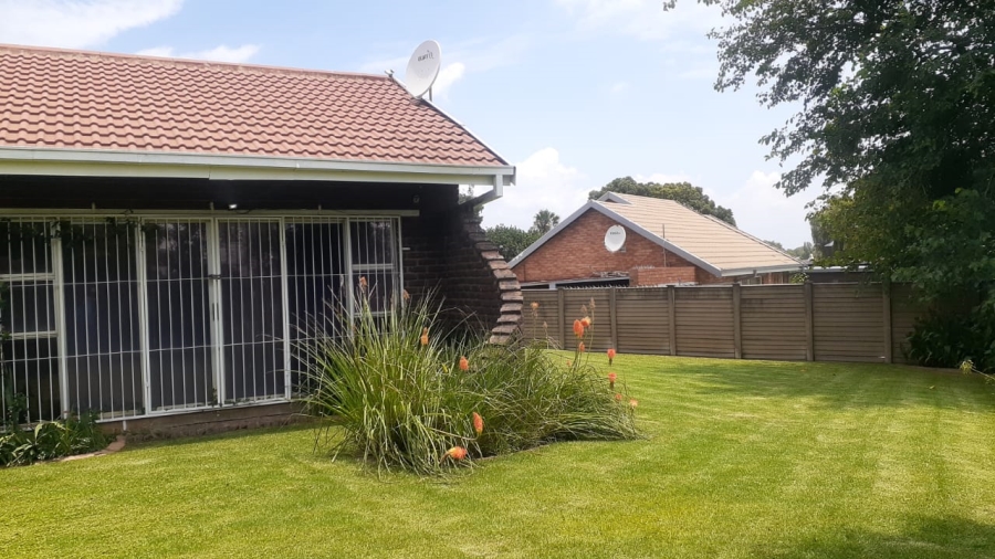 4 Bedroom Property for Sale in Bonanne Gauteng