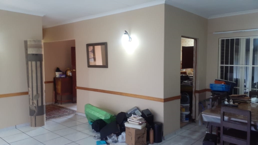 4 Bedroom Property for Sale in Bonanne Gauteng