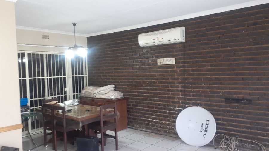 4 Bedroom Property for Sale in Bonanne Gauteng