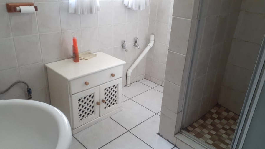 4 Bedroom Property for Sale in Bonanne Gauteng