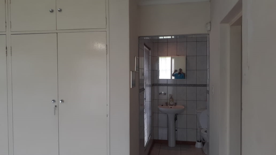 4 Bedroom Property for Sale in Bonanne Gauteng