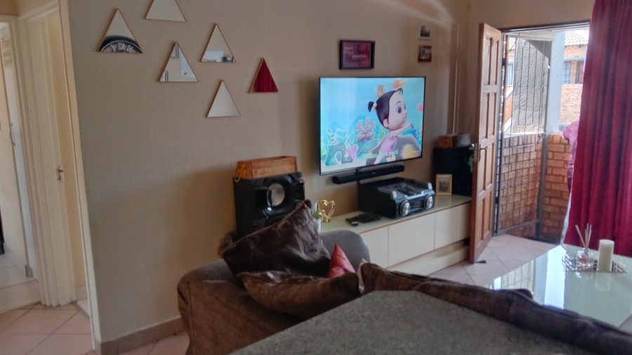 2 Bedroom Property for Sale in Elspark Gauteng