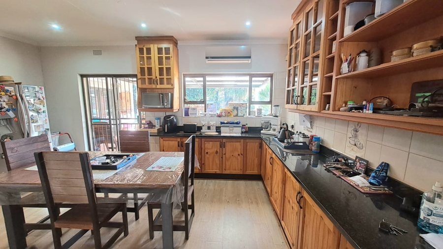 4 Bedroom Property for Sale in Three Rivers East Gauteng