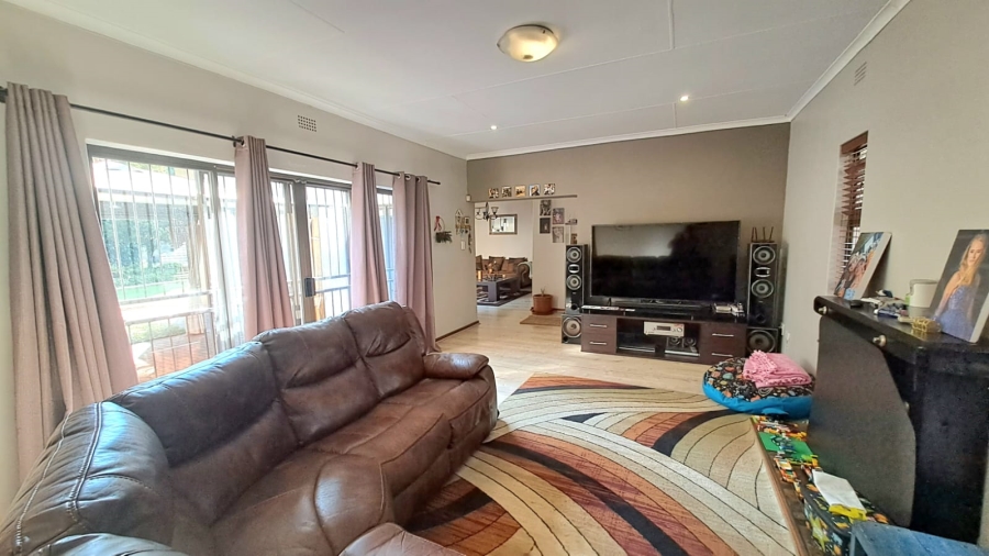 4 Bedroom Property for Sale in Three Rivers East Gauteng