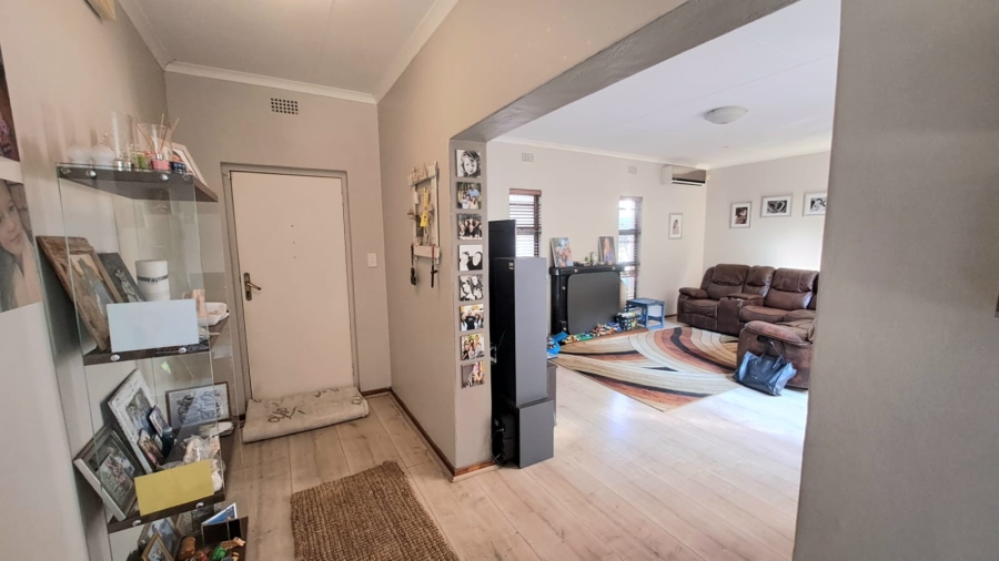 4 Bedroom Property for Sale in Three Rivers East Gauteng