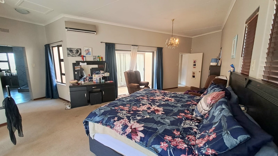 4 Bedroom Property for Sale in Three Rivers East Gauteng