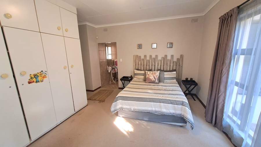 4 Bedroom Property for Sale in Three Rivers East Gauteng