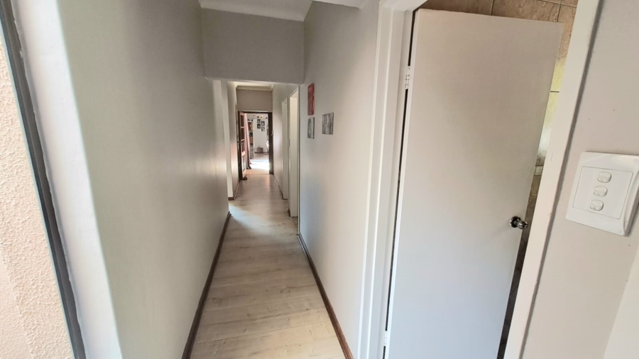 4 Bedroom Property for Sale in Three Rivers East Gauteng