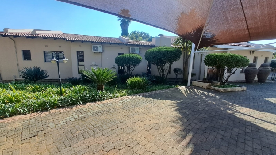 4 Bedroom Property for Sale in Three Rivers East Gauteng