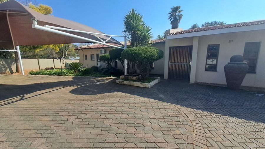 4 Bedroom Property for Sale in Three Rivers East Gauteng