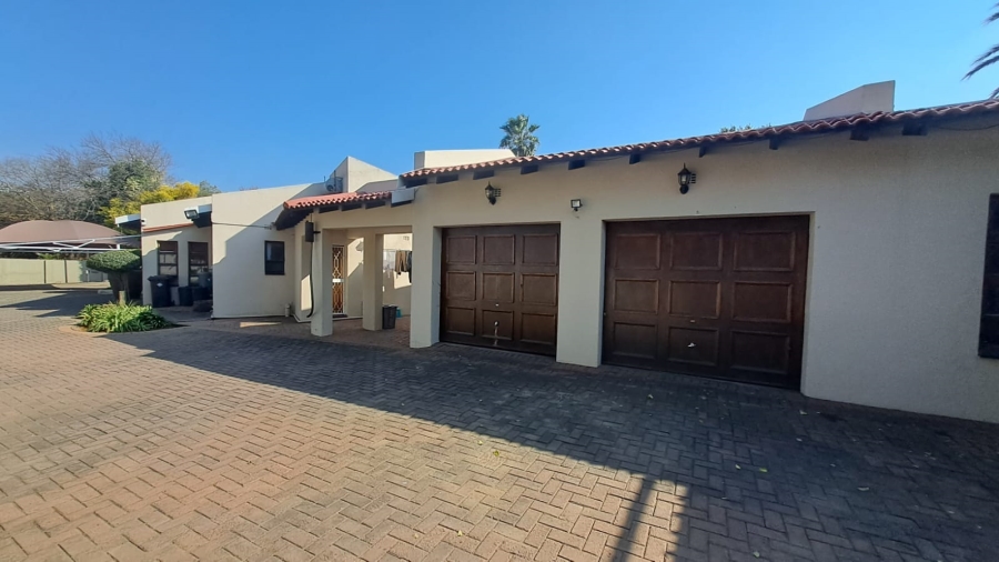 4 Bedroom Property for Sale in Three Rivers East Gauteng