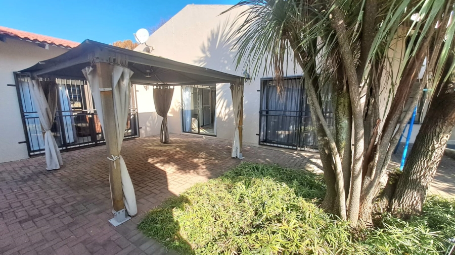 4 Bedroom Property for Sale in Three Rivers East Gauteng