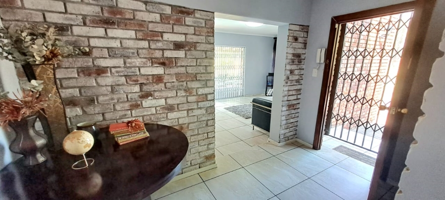 3 Bedroom Property for Sale in Three Rivers East Gauteng