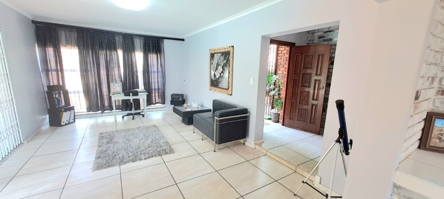 3 Bedroom Property for Sale in Three Rivers East Gauteng