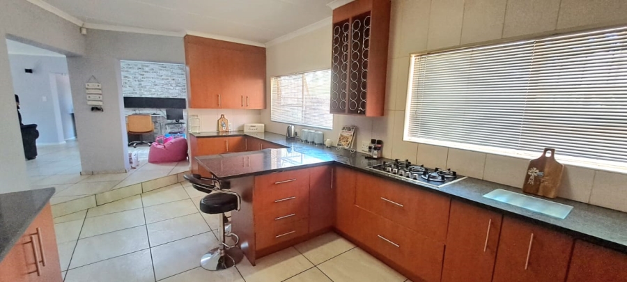 3 Bedroom Property for Sale in Three Rivers East Gauteng
