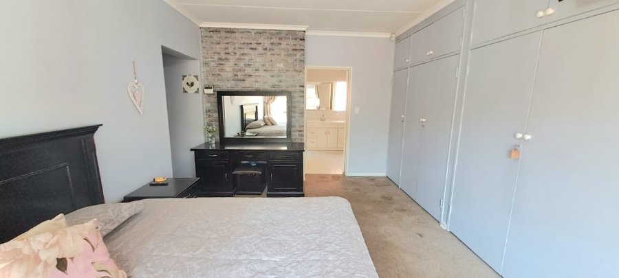 3 Bedroom Property for Sale in Three Rivers East Gauteng