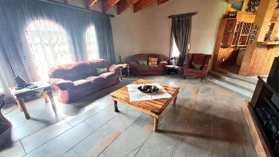 4 Bedroom Property for Sale in Three Rivers East Gauteng